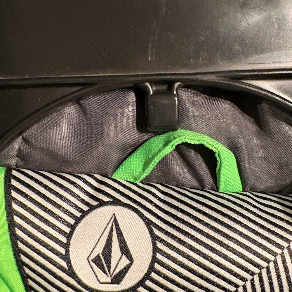 Volcom Green and Black Hooded Jacket - Picture 4 of 4